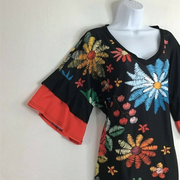 Lily by Firmiana Women's Black & Blue Floral V-Neck Ruffle-Sleeve Tunic 1XL - Picture 3 of 10